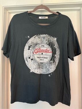 LetLuv Blondie 'Heart of Glass' Graphic Tee in Charcoal